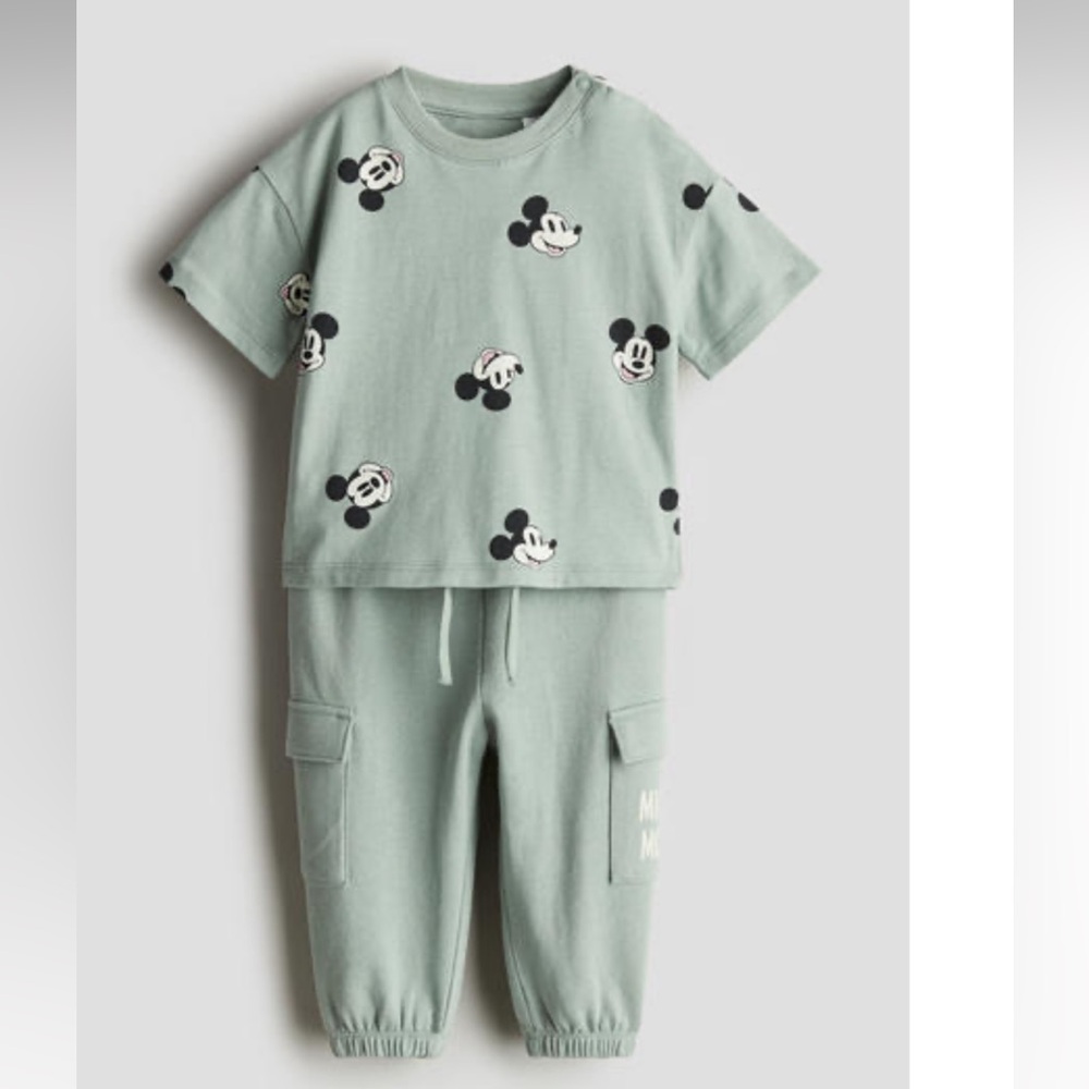 H&M Mickey Mouse matching set. 6-9mo